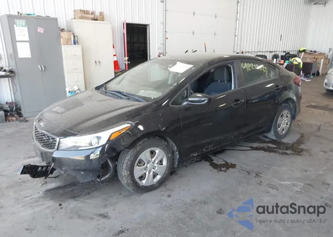 2017 Kia Forte Lx z USA, uszkodzony, nr VIN 3KPFL4A73HE142706